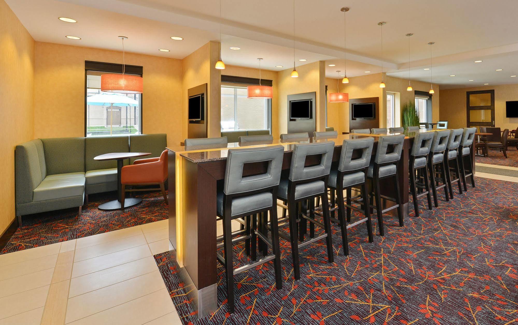 Residence Inn By Marriott Des Moines Downtown Exterior foto